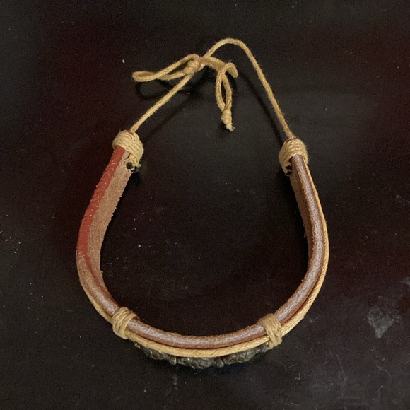 Leather turtle bracelet from Hawaii, brown - Picture 3 of 6